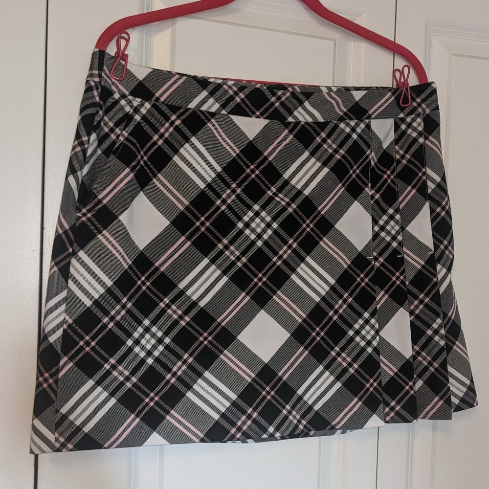 Women's Plus Size IZOD Pleated Tartan Golf Skort